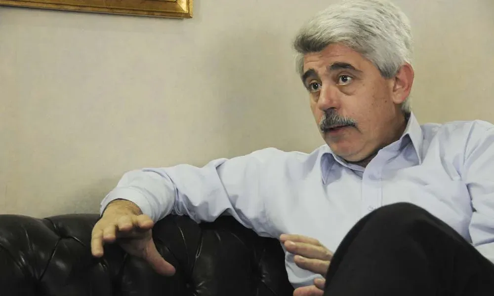 Me parece que realizar un cambio es una buena señal para el sistema político, dijo Brenta