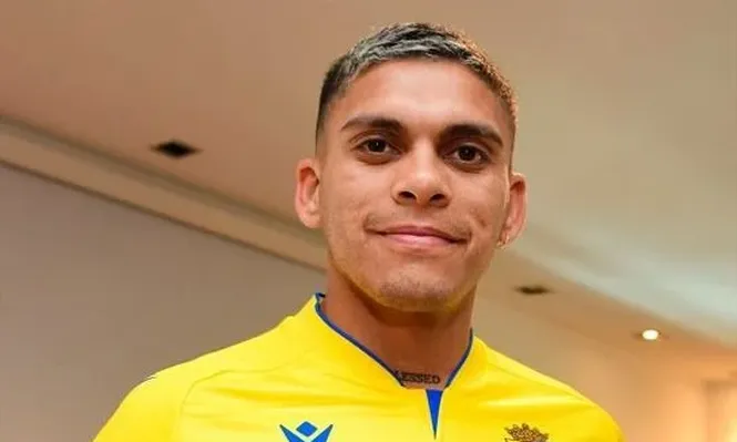 Brian Ocampo con la camiseta del Cadiz