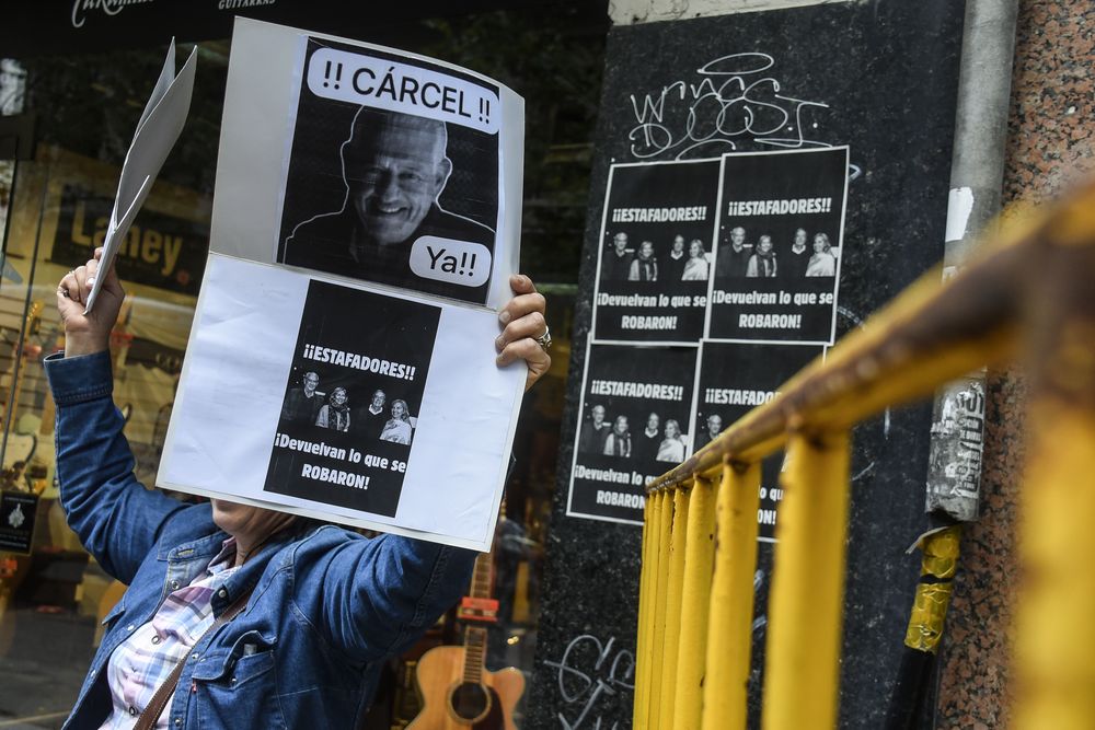 20250403 Manifestantes contra Conexión Ganadera. Audiencia de Conexión Ganadera en juzgado de concurso.