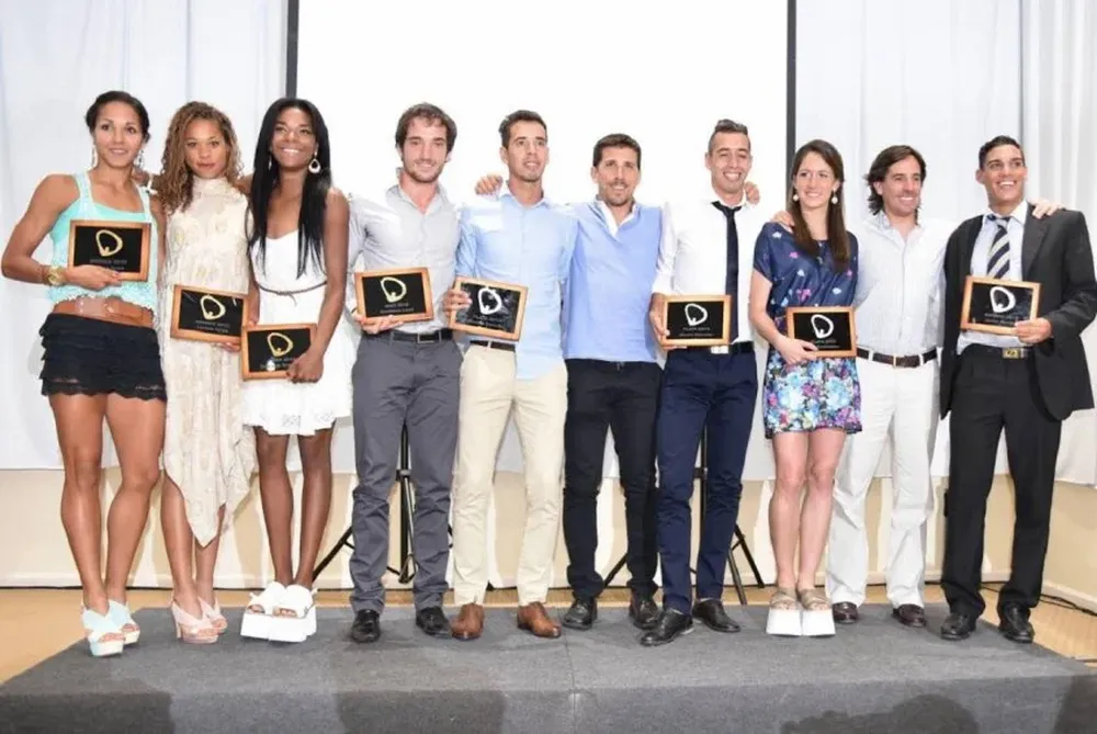 Los mejores atletas de 2015 premiados por la CAU