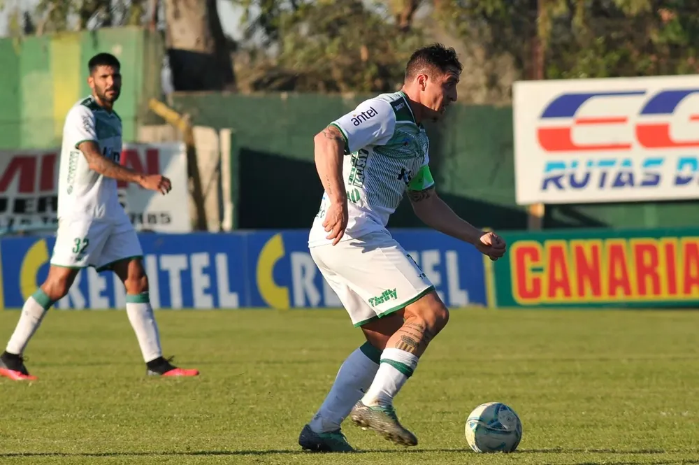 Cristian Rodríguez en Plaza Colonia