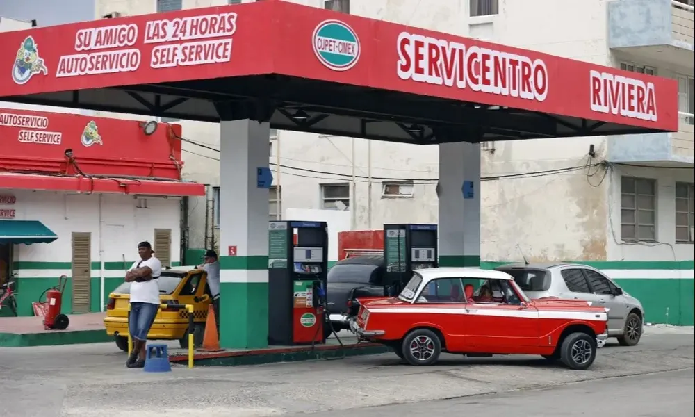 Ante las quejas y críticas en redes sociales y medios de comunicación independientes, el gobierno negó que las medidas formen parte de un plan neoliberal.