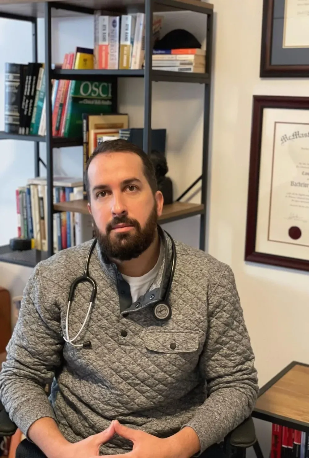 El uruguayo Damián Rzeznikiewiz asiste en la muerte a pacientes en Canadá