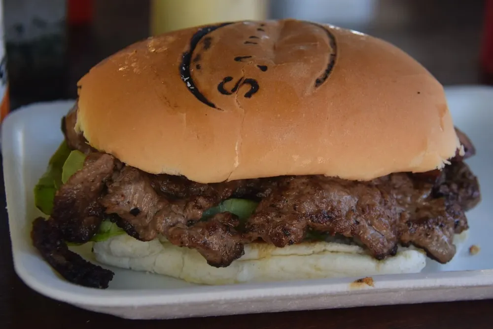 Chivito de carne de cordero.