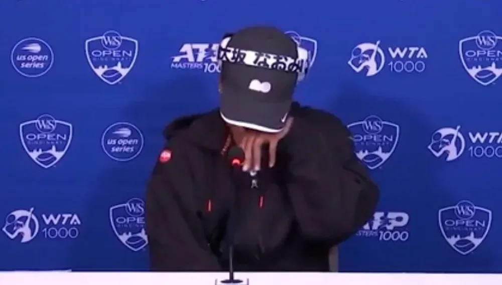 La tenista japonesa Naomi Osaka volvió a quebrarse en una conferencia