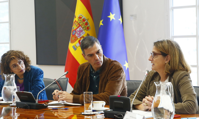 María Jesús Montero, Pedro Sánchez y Teresa Ribera.
