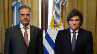 El nuevo ranking de CB Global Data no le sonríe al uruguayo Yamandú Orsi ni al argentino Javier Milei.