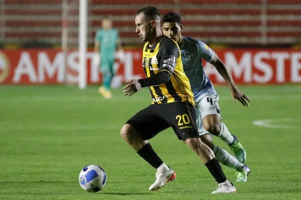 Amaral fue figura en The Strongest