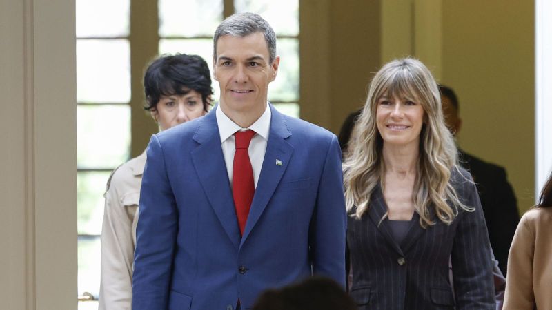 Juez Peinado, en modo vacaciones: un sustituto decide si Begoña Gómez puede salir del país con Pedro Sánchez