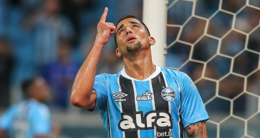 Kike Olivera volvió a jugar en Gremio