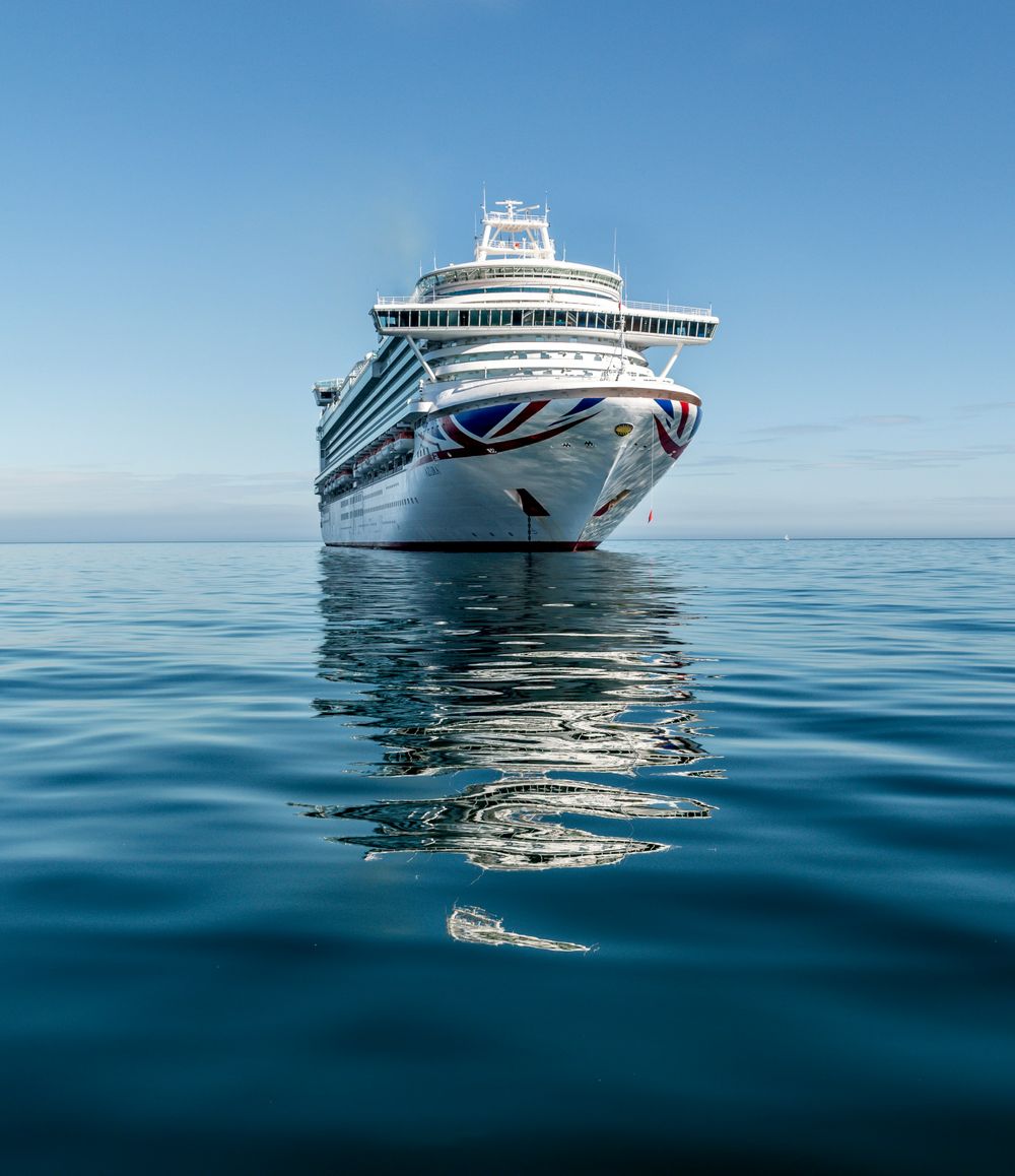 Carnival Cruise Line es una de las principales agencias de reclutamiento de empleo en cruceros y es una puerta ideal para emigrar.