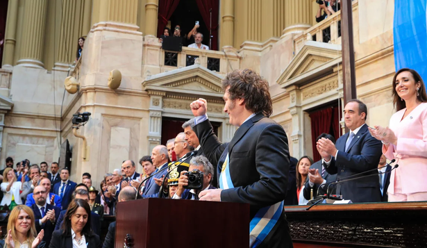 El Gobierno convocó a sesiones extraordinarias del Congreso desde el 20 de enero hasta el 21 de febrero.