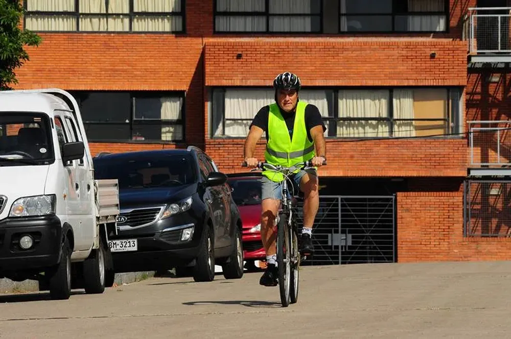 2. Martes 4. El senador y expresidente de ANCAP, Daniel Martínez, cumple su rutina de ejercicios diaria.