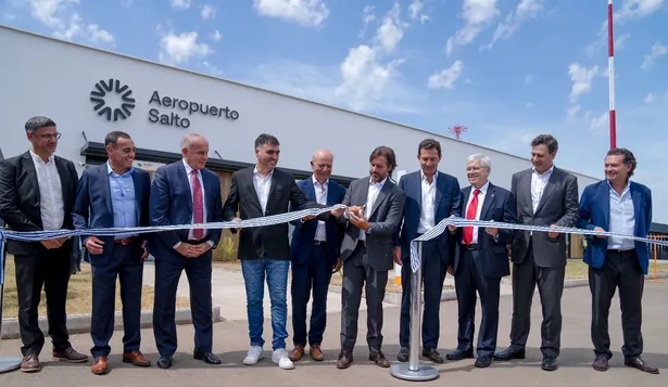 Inauguración Aeropuerto de Salto.