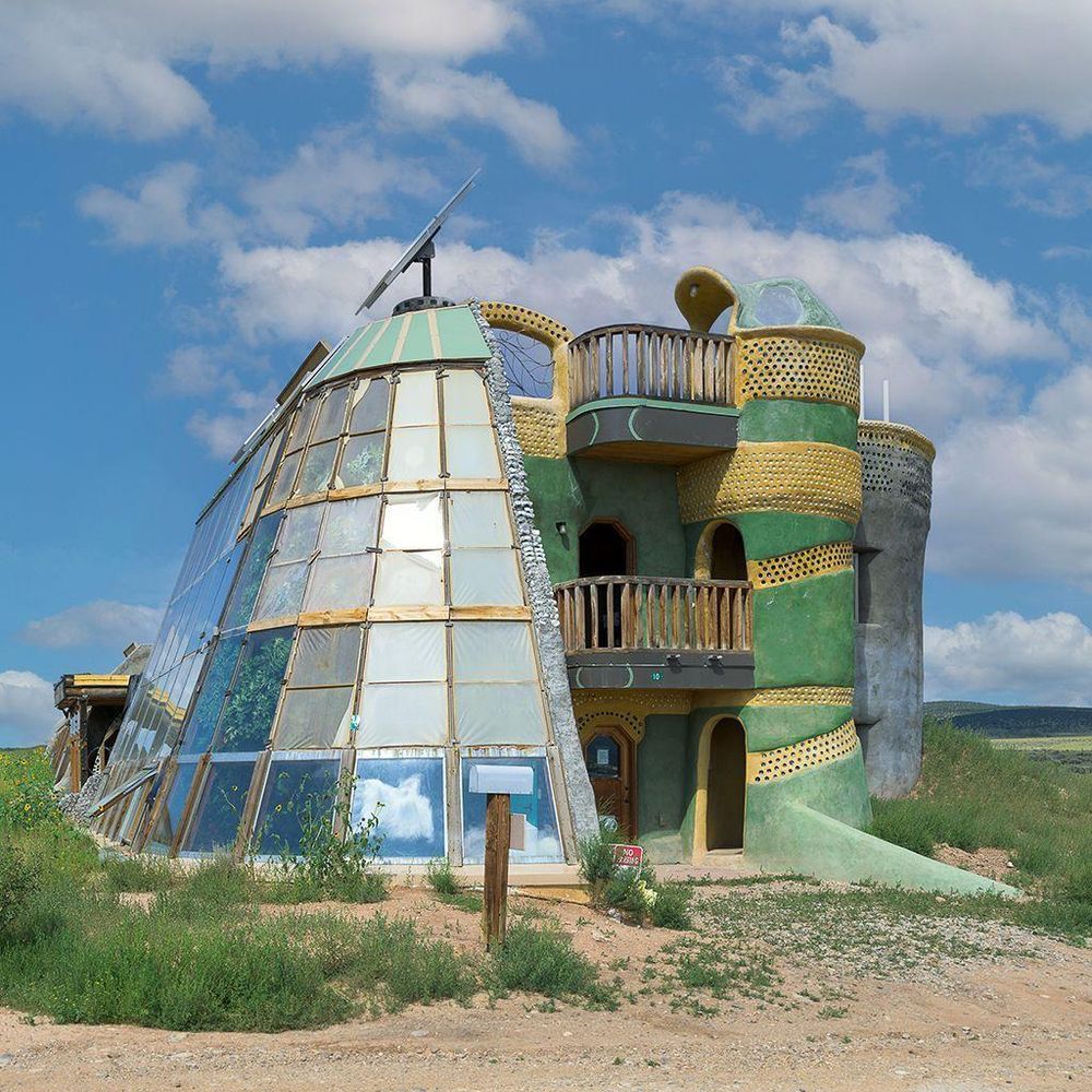 A pesar de su atractivo ambiental, las Earthships aún no son aceptadas como una opción para aliviar la crisis de vivienda y el cambio climático.