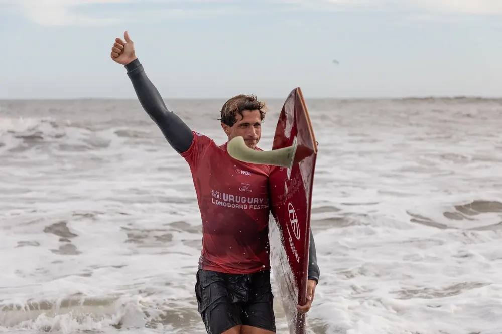 Ignacio Pignataro, vicecampeón del Uruguay Longboard Festival