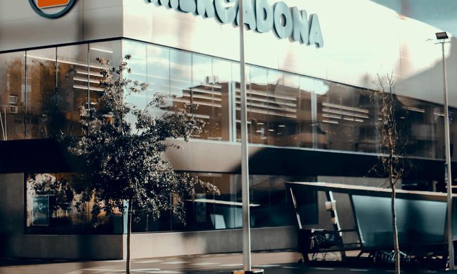 Mercadona lanza ofertas de empleo estables y bien remuneradas.