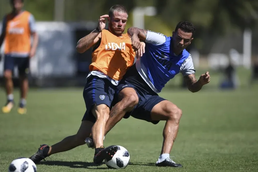 Cardona marcado por Nandez