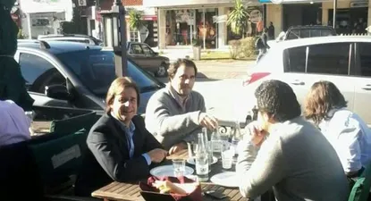 El candidato del Partido Nacional almorzó este mediodía en el restaurante García, en Carrasco