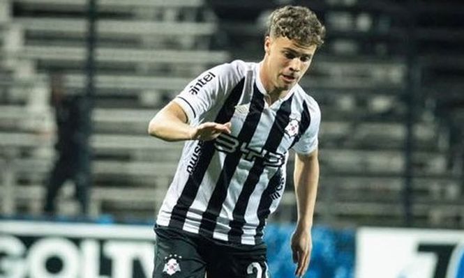 La sorpresa en la convocatoria de Marcelo Bielsa para los partidos de Uruguay por las Eliminatorias: un juvenil de Wanderers