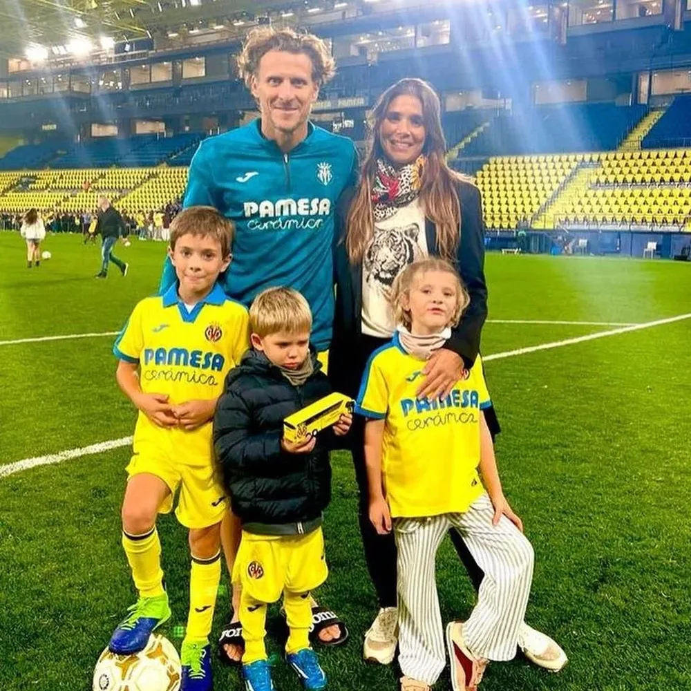 Diego Forlán y su familia en Villarreal.