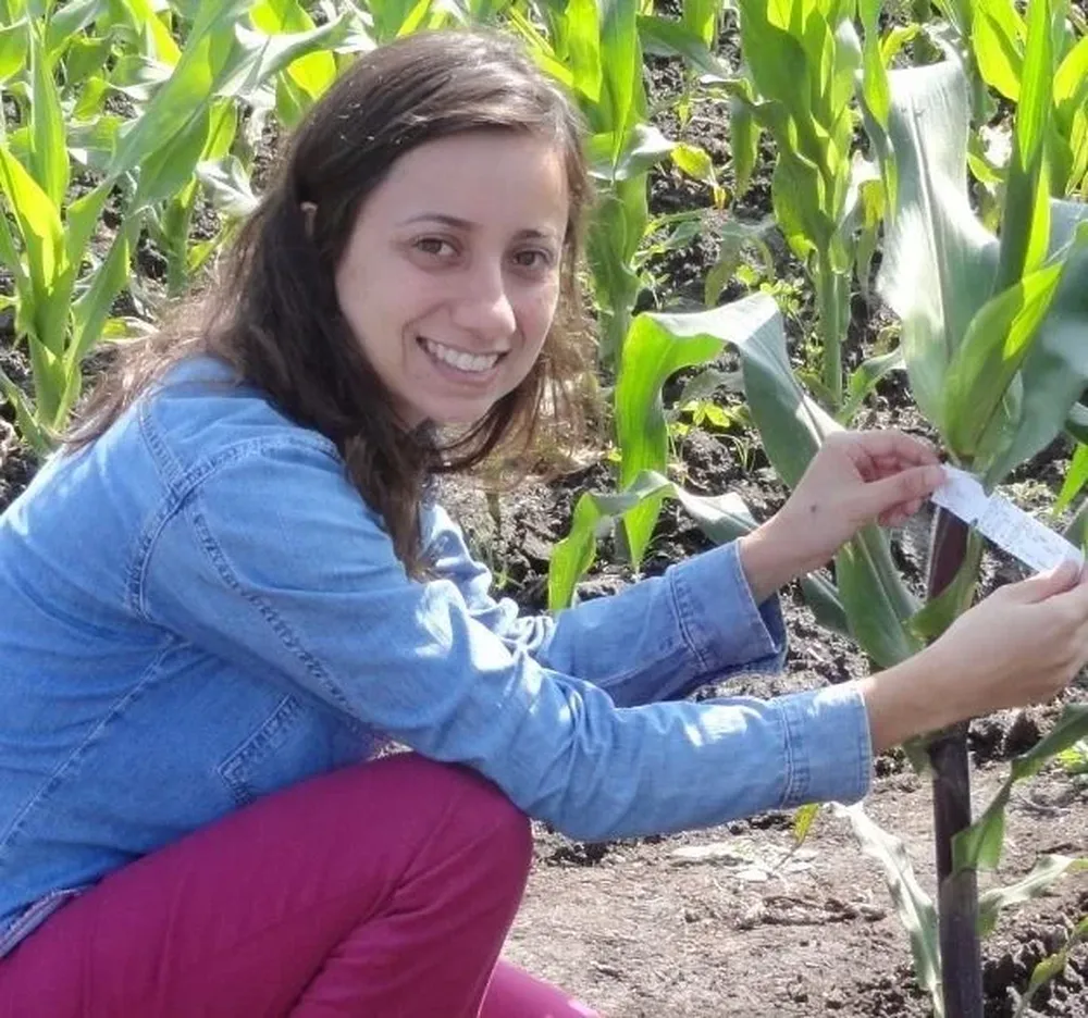 Natalia de Almeida durante el estudio.