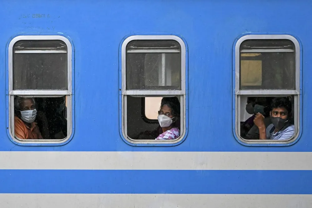 Pasajeros de tren en Sri Lanka