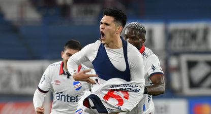 Ruben Bentancourt celebra su golazo para Nacional ante Danubio