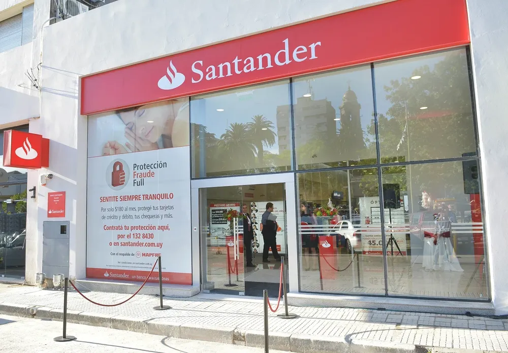 El nuevo edificio está ubicado en la calle Eusebio Giménez 723, frente a la plaza Independencia