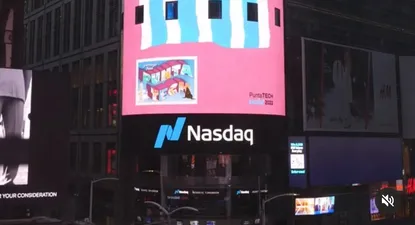 La pantalla de Nasdaq presentó a Uruguay, en el marco de Punta Tech