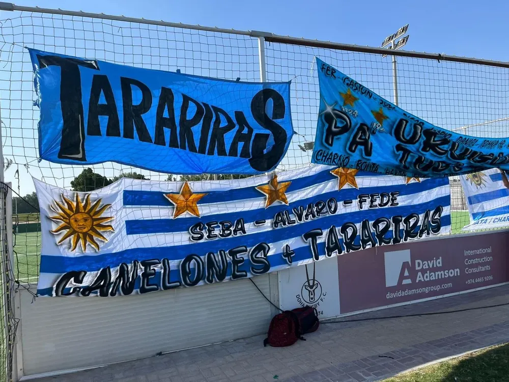 Hinchas uruguayos en la previa del partido ante Portugal en el Mundial de Qatar 2022