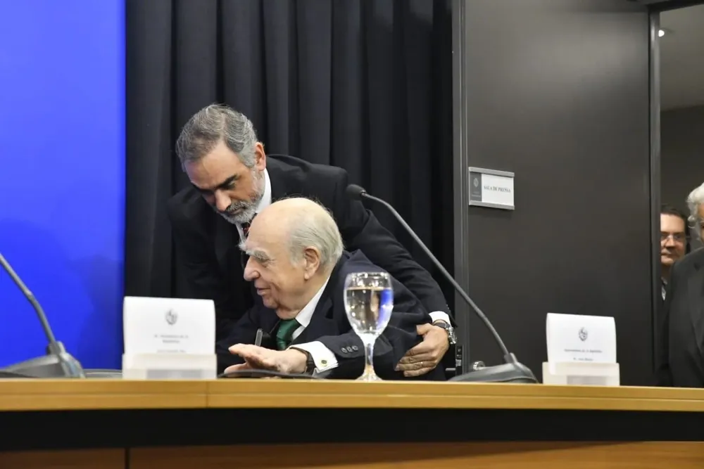 La caída de Julio María Sanguinetti