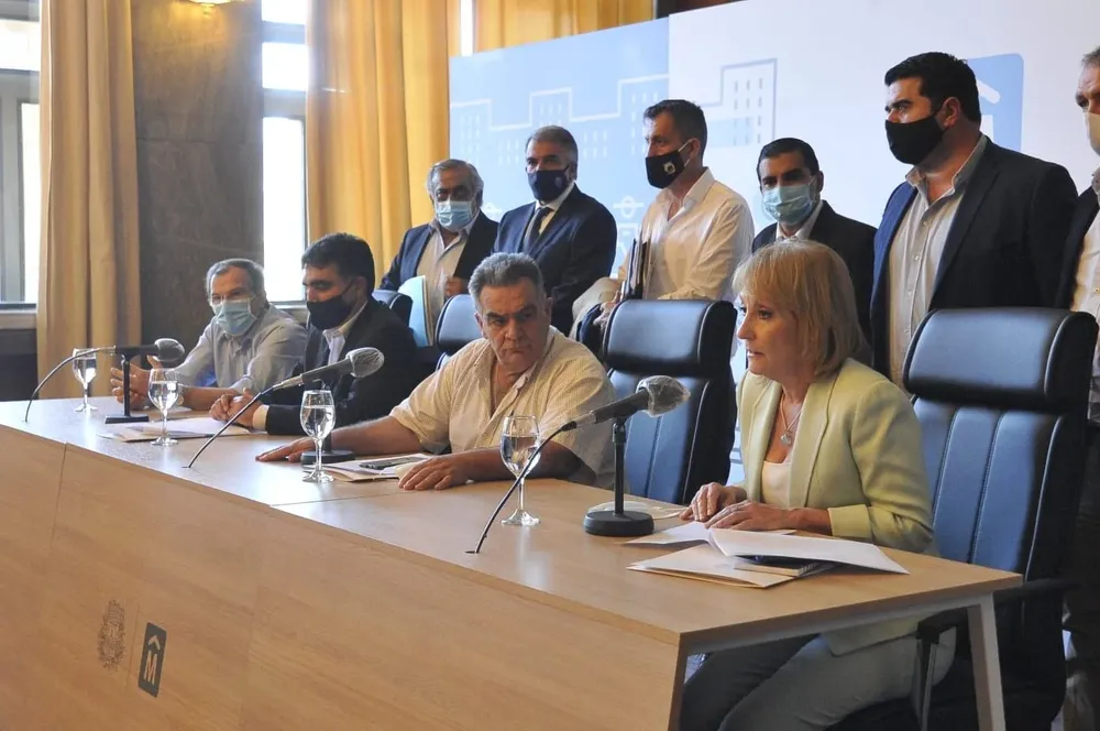 Foto de archivo. Carolina Cosse tras una reunión del Congreso de Intendentes, el 3 de diciembre de 2020