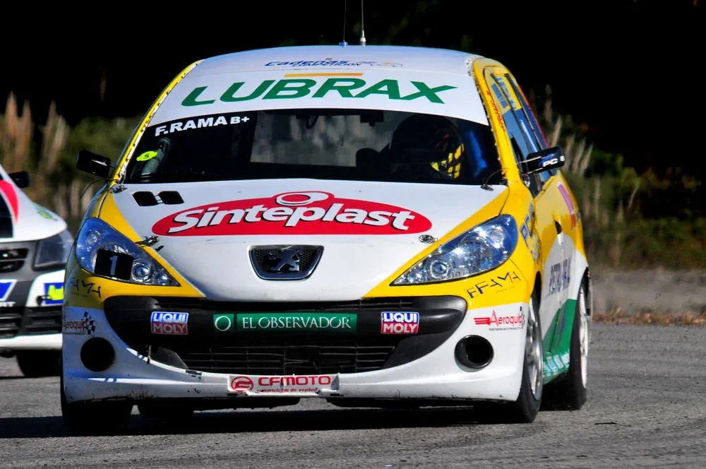 El campeón Fernando Rama recuperó la punta del torneo de Superturismo