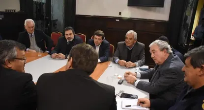 Heber con autoridades de la AUF y presidentes de los grandes