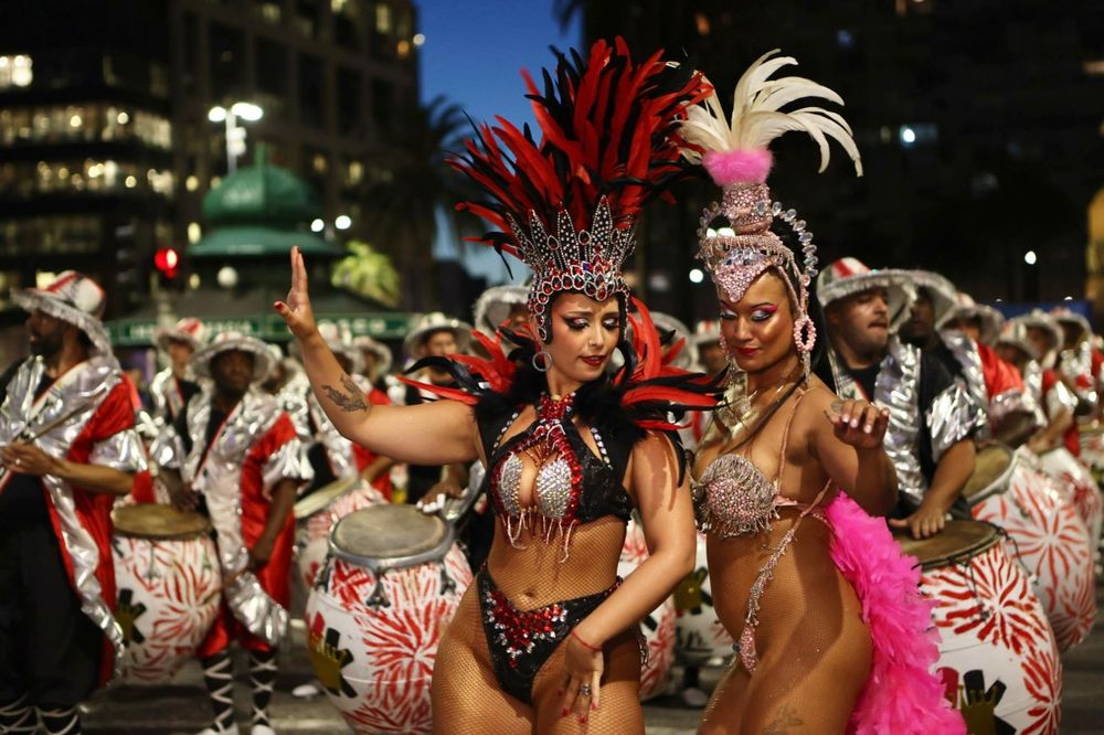 Carnaval: el Desfile Inaugural por la Av. 18 de Julio fue organizado por la Intendencia de Montevideo en coordinación con Daecpu.