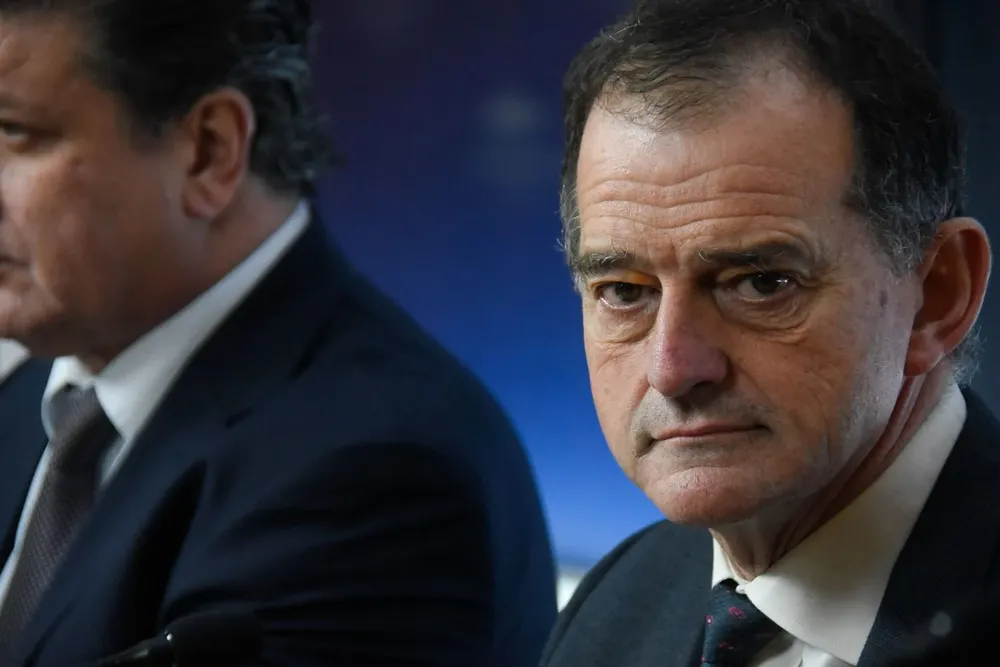 Extenso informe defiende la postura de Manini y de su grupo familiar