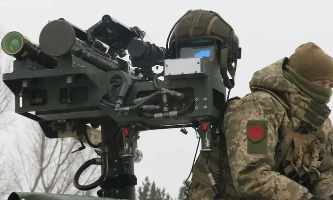 Desde hace más de un año, fuerzas ucranianas y rusas se mantienen atrincheradas en una y otra orilla del río de la región meridional de Jersón.