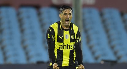 Jaime Báez festeja su gol ante Cerro Largo