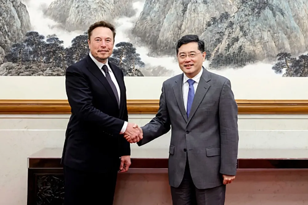 El director ejecutivo de Tesla, Elon Musk, se reunió este miércoles en Beijing con el ministro chino de Industria, Jin Zhuanglong