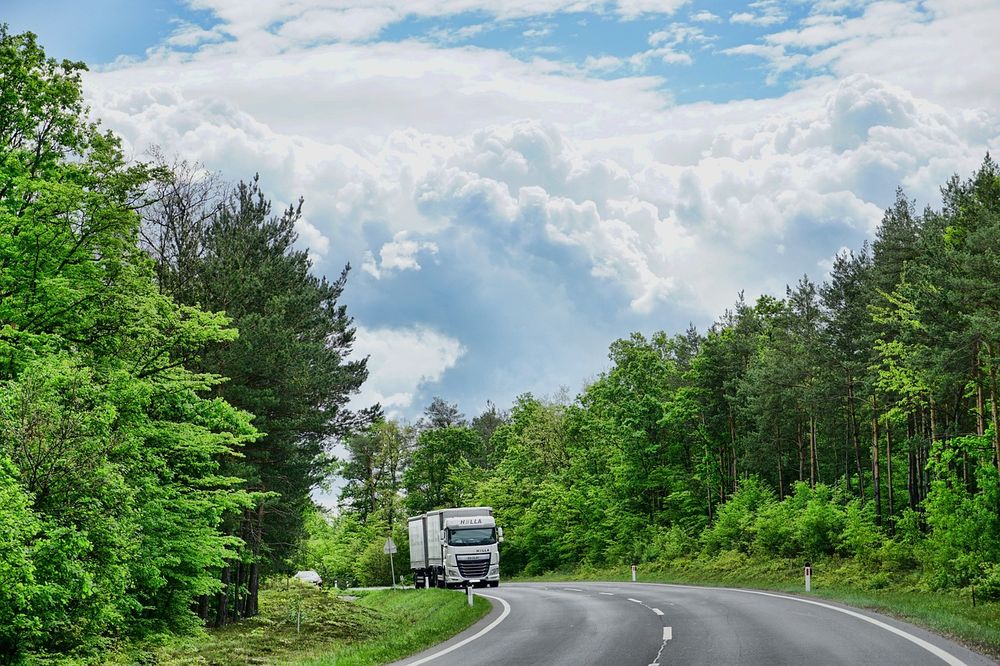 Empresa de logística en Florida busca conductores con experiencia y CDL A. &nbsp;