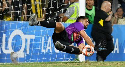Bruno Antúnez fue la figura en la definición por penales, atajó dos y clasificó a Boston River a la final de la Copa de la Liga AUF
