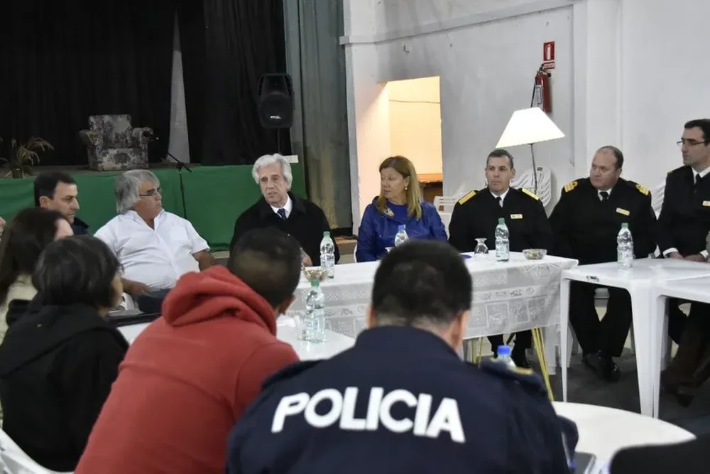 El presidente se reunió con vecinos y se incrementó el patrullaje pero la comisión que creó no tuvo avances