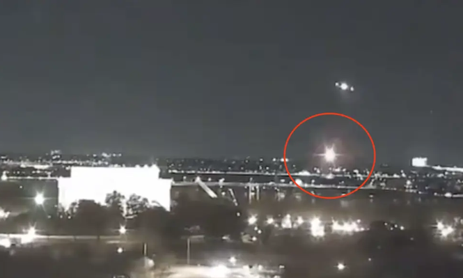 El avión de American Airlines y el helicóptero Black Hawck, a punto de chocar en Washington.