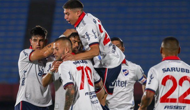 Nacional derrotó a Depor Maldonado en un partido lleno de goles, una polémica y Lozano lesionado