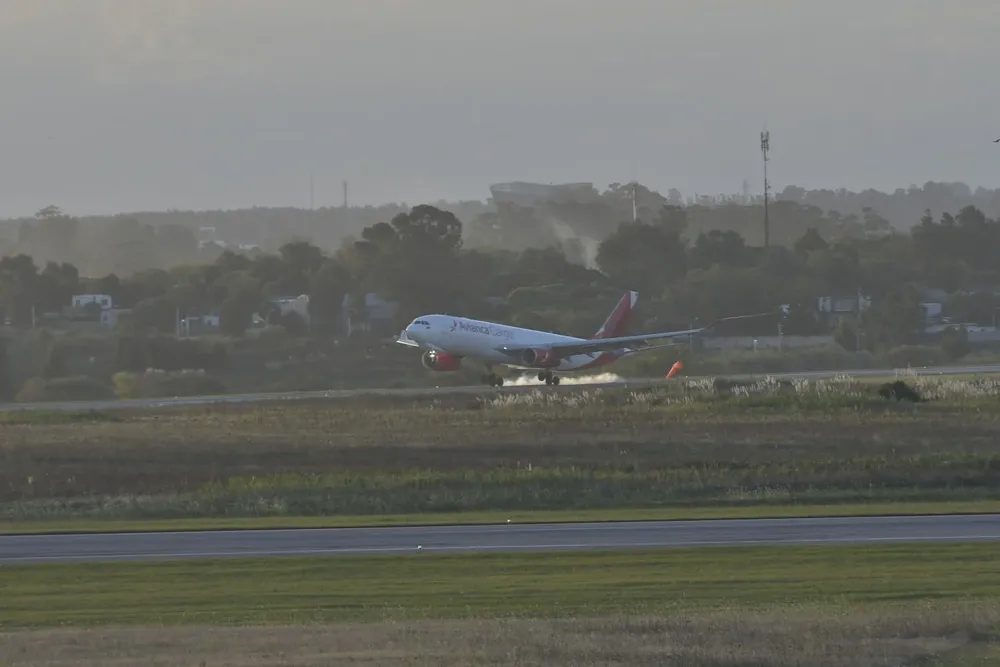 Avión en el Aeropuerto de Carrasco