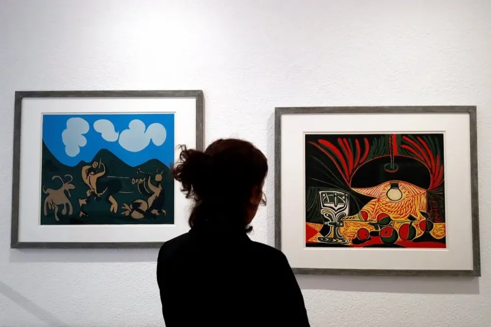 Naturaleza muerta en una mesa y Faunos y cabras de Pablo Picasso en la exposición Picasso: los años Vallauris, que se exhibe por estos días en el Museo Nacional Pablo Picasso de Vallauris, Francia
