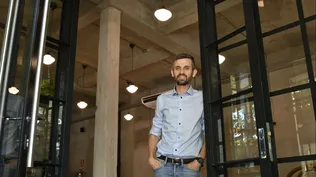 El emprendedor que busca recuperar el espíritu de los cafetines del Centro