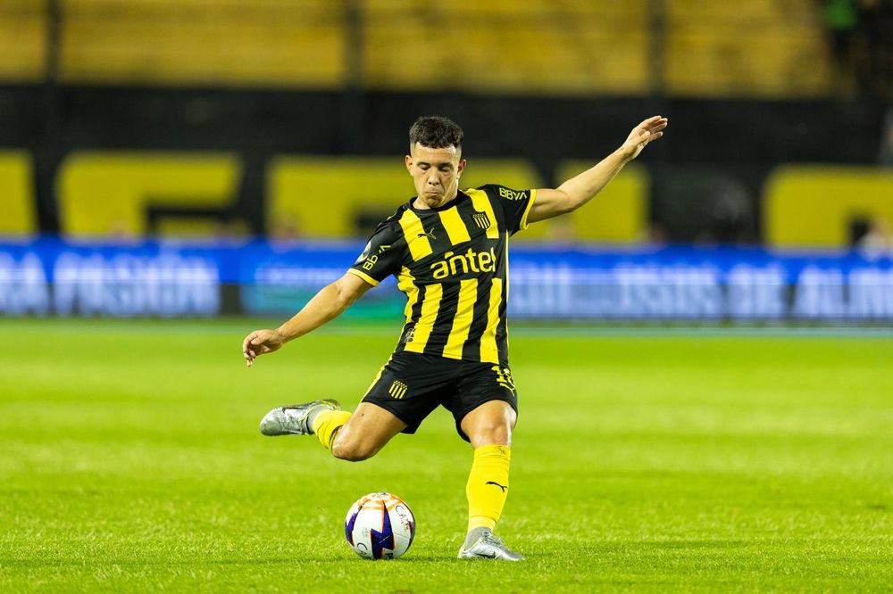 Peñarol vs Racing