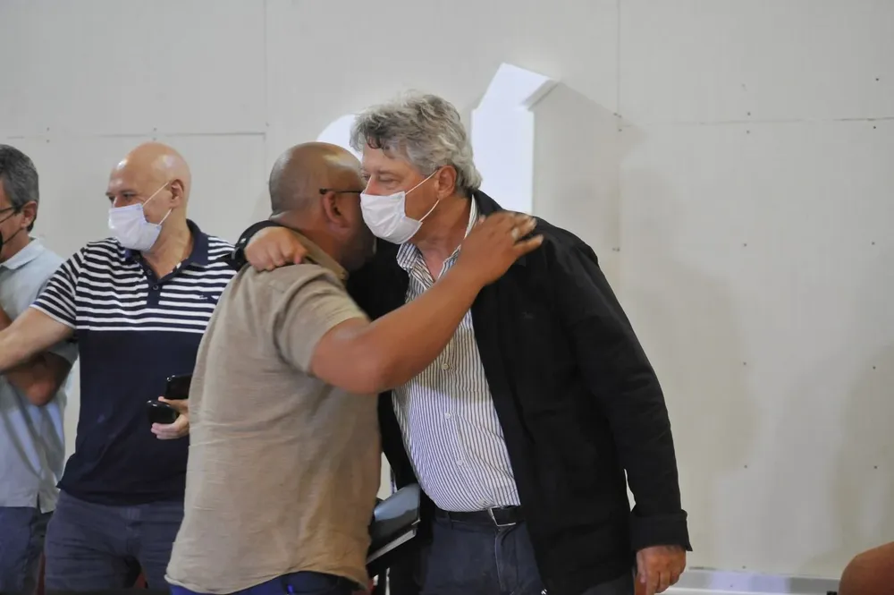 Comision por el Si recurrió contra el color de las papeletas